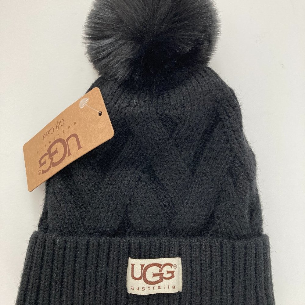 UGG Pom Beanie/Hat - Picture 1 of 4